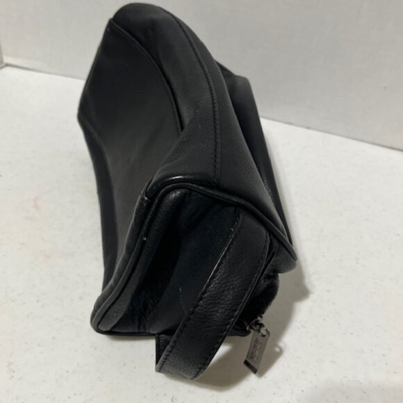 Black Faux Leather Kenneth Cole Reaction Men's Toiletry Zip Bag 9"x4"x4.5" - Picture 11 of 15